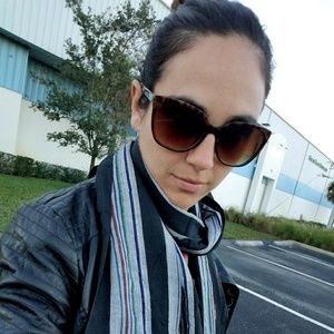 Meet your Posher, Catherine